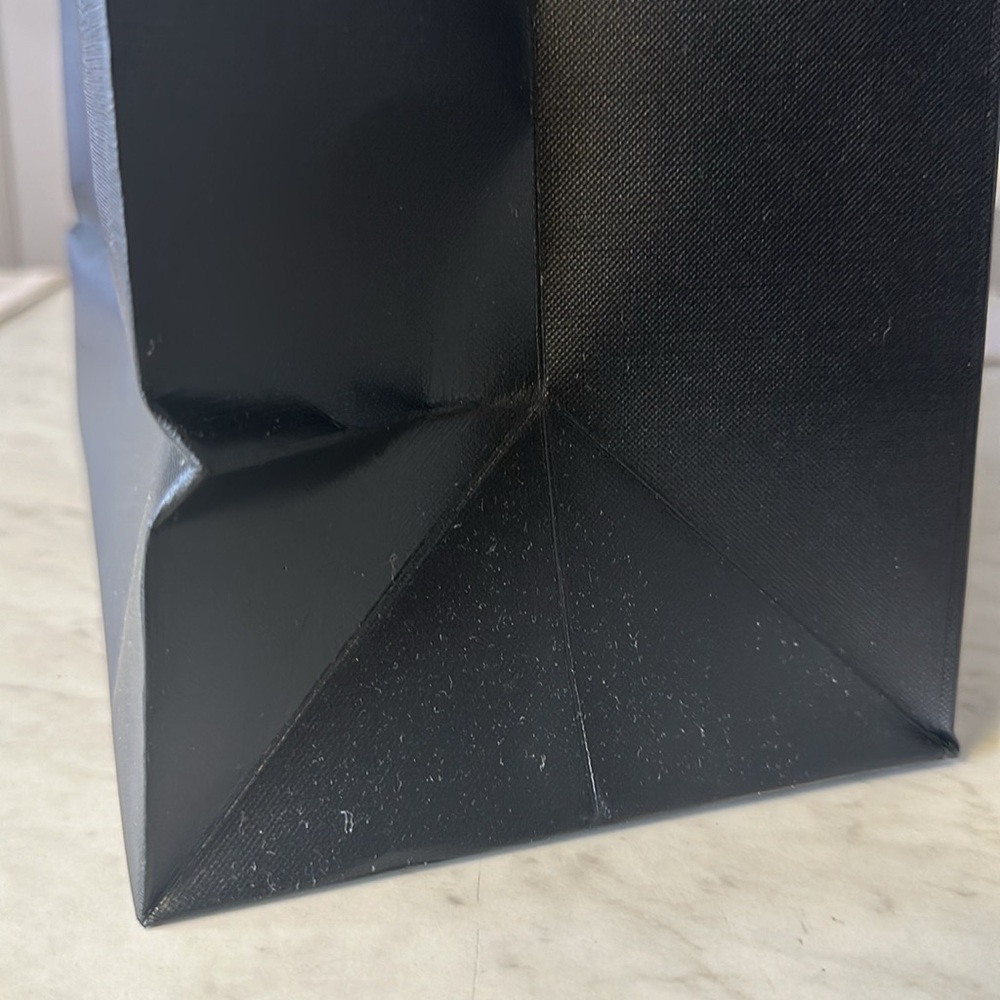 ✨✨Luxury Designer Bags and Boxes for Sale!
Saint Laurent, show box + bag ✨✨ - Picture 14 of 14